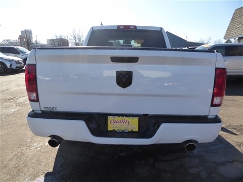 RAM 1500 Classic Express 4x4 Crew Cab 5'7" Box 2019