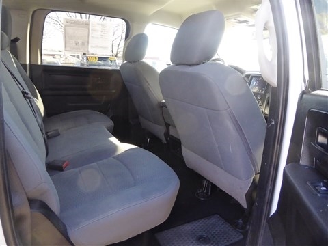 RAM 1500 Classic Express 4x4 Crew Cab 5'7" Box 2019