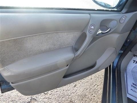 Saturn LS L-200 Auto 2002