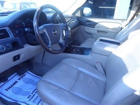 GMC Yukon XL AWD 4dr Denali 2014