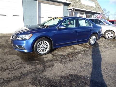 Volkswagen Passat 4dr Sdn 1.8T Auto SE 2016