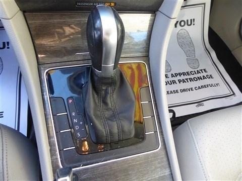 Volkswagen Passat 4dr Sdn 1.8T Auto SE 2016