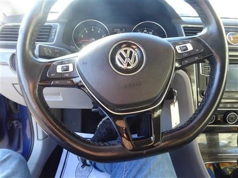 Volkswagen Passat 4dr Sdn 1.8T Auto SE 2016