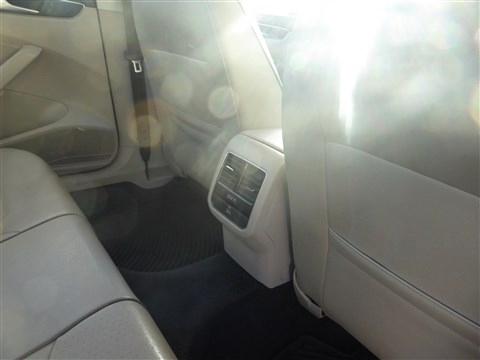 Volkswagen Passat 4dr Sdn 1.8T Auto SE 2016