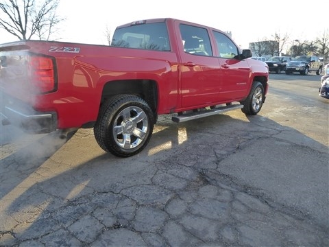 Chevrolet Silverado 1500 4WD Crew Cab 143.5" LT w/2LT 2016