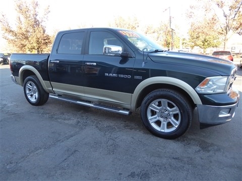 Dodge 1500 4WD Crew Cab 140.5" Laramie 2011
