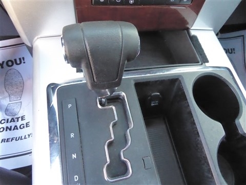 Dodge 1500 4WD Crew Cab 140.5" Laramie 2011