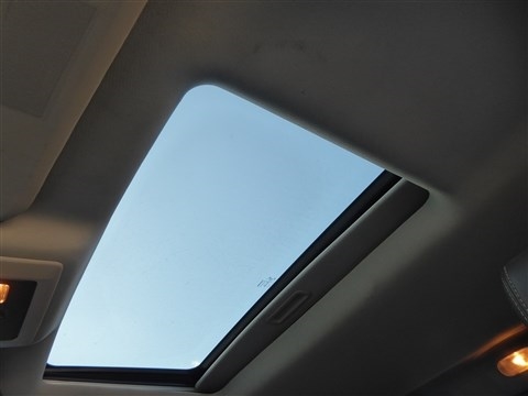 Dodge 1500 4WD Crew Cab 140.5" Laramie 2011