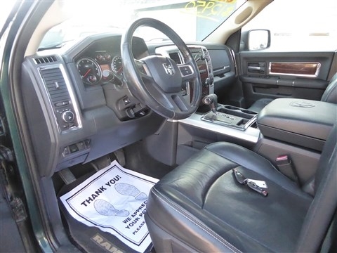 Dodge 1500 4WD Crew Cab 140.5" Laramie 2011