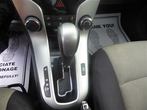 Chevrolet Cruze 4dr Sdn Auto LS 2013