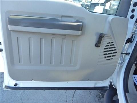 Ford Super Duty F-450 DRW 4WD Reg Cab 141" WB 60" CA XLT 2008