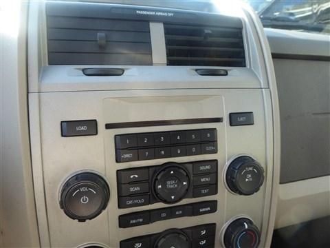 Ford Escape FWD 4dr XLT 2011