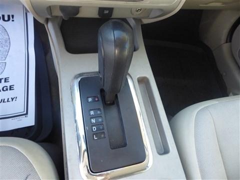 Ford Escape FWD 4dr XLT 2011