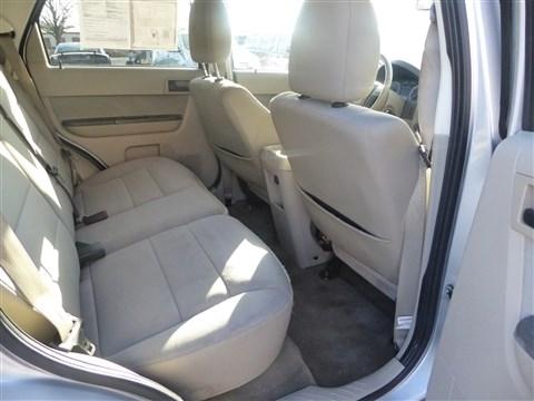 Ford Escape FWD 4dr XLT 2011
