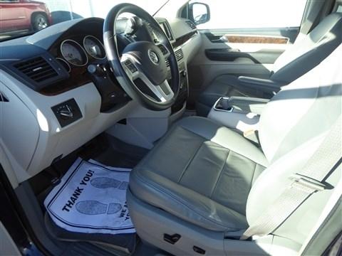 Volkswagen Routan 4dr Wgn SEL Premium 2014