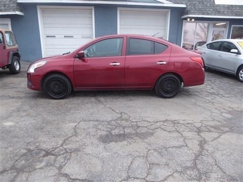 Nissan Versa 4dr Sdn CVT 1.6 S Plus 2016