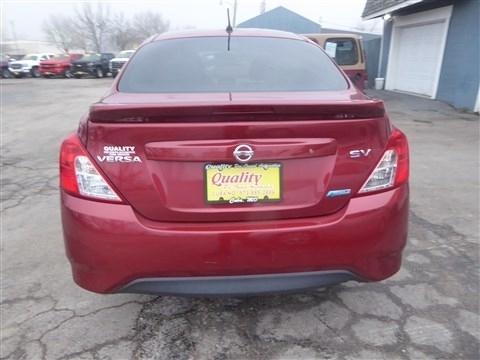 Nissan Versa 4dr Sdn CVT 1.6 S Plus 2016