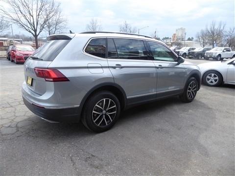 Volkswagen Tiguan 2.0T SE R-Line Black FWD 2021