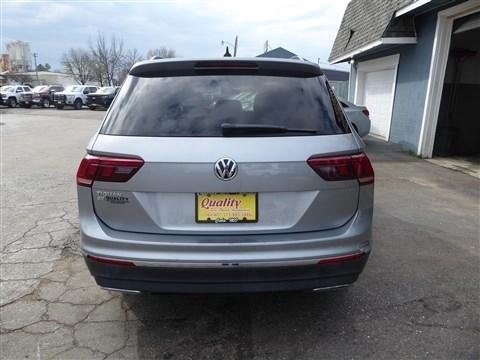 Volkswagen Tiguan 2.0T SE R-Line Black FWD 2021