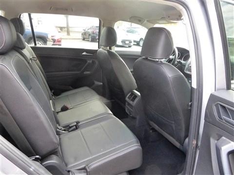 Volkswagen Tiguan 2.0T SE R-Line Black FWD 2021