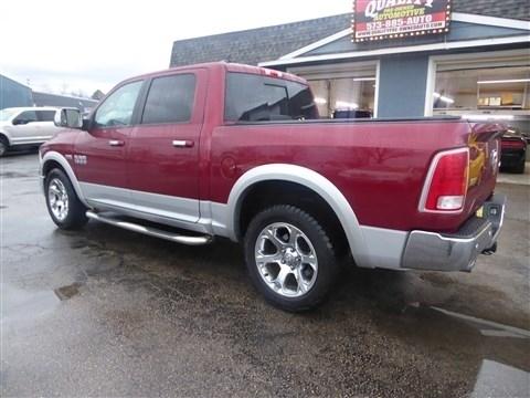 RAM 1500 4WD Crew Cab 140.5" Laramie 2014