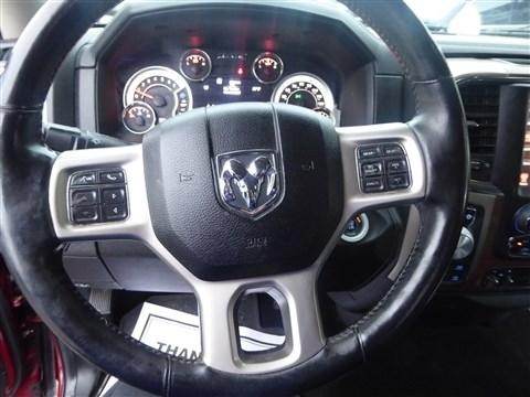 RAM 1500 4WD Crew Cab 140.5" Laramie 2014