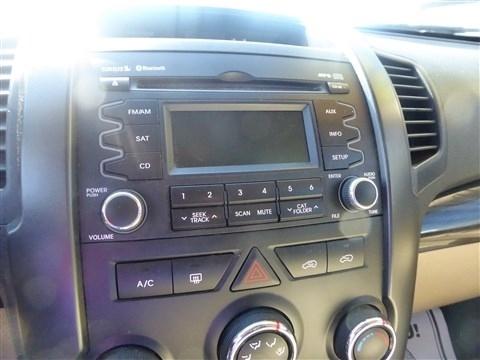 Kia Sorento 2WD 4dr I4-GDI LX 2012