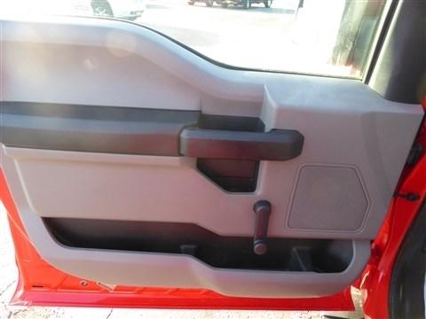 Ford F-150 4WD Reg Cab 141" XLT 2016