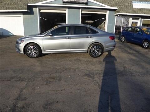 Volkswagen Jetta R-Line Auto 2021