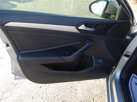 Volkswagen Jetta R-Line Auto 2021