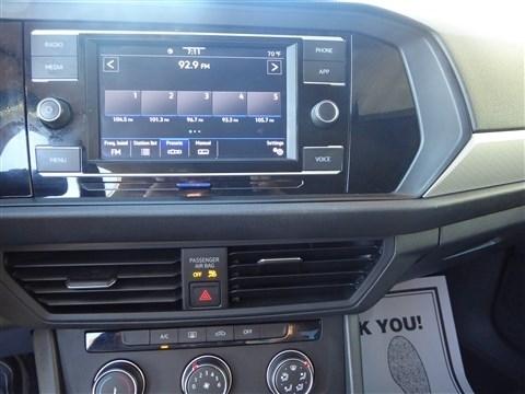 Volkswagen Jetta R-Line Auto 2021