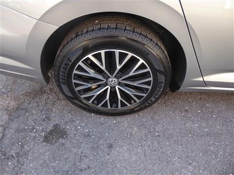 Volkswagen Jetta R-Line Auto 2021