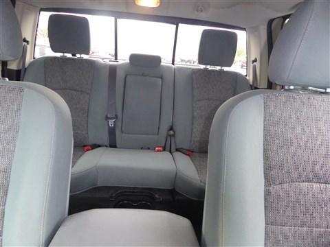 RAM 1500 4WD Crew Cab 140.5" Big Horn 2015