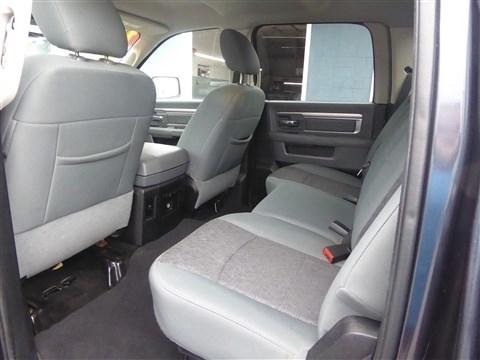 RAM 1500 4WD Crew Cab 140.5" Big Horn 2015