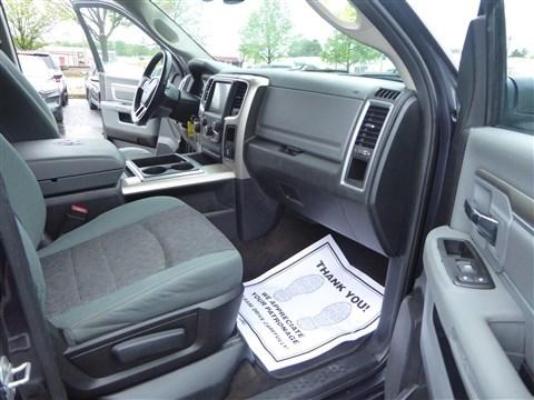 RAM 1500 4WD Crew Cab 140.5" Big Horn 2015