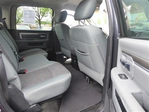 RAM 1500 4WD Crew Cab 140.5" Big Horn 2015