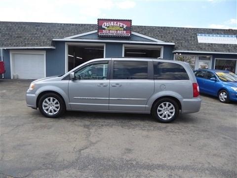 Chrysler Town & Country 4dr Wgn Touring 2013