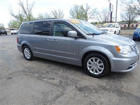 Chrysler Town & Country 4dr Wgn Touring 2013