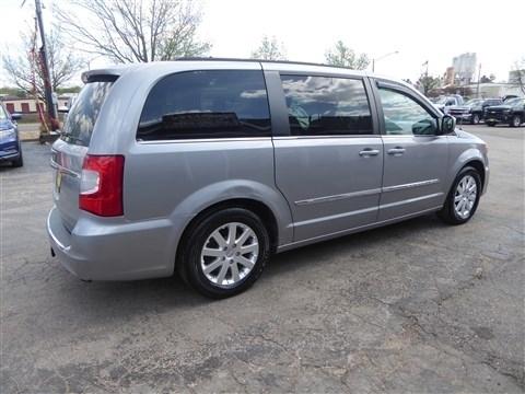 Chrysler Town & Country 4dr Wgn Touring 2013
