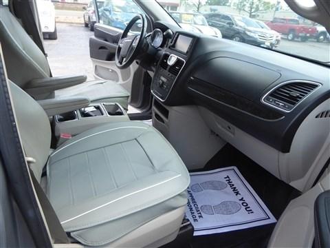 Chrysler Town & Country 4dr Wgn Touring 2013