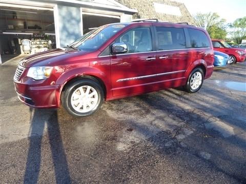 Chrysler Town & Country 4dr Wgn Touring-L 2012