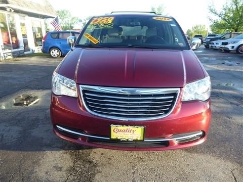 Chrysler Town & Country 4dr Wgn Touring-L 2012