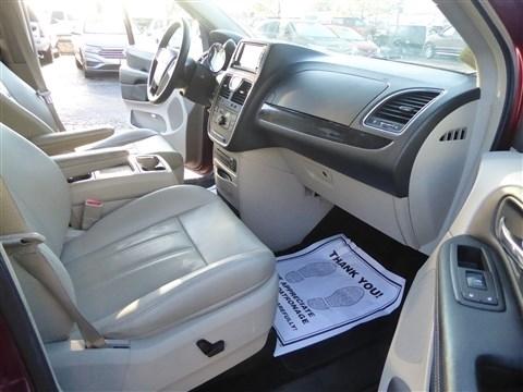 Chrysler Town & Country 4dr Wgn Touring-L 2012