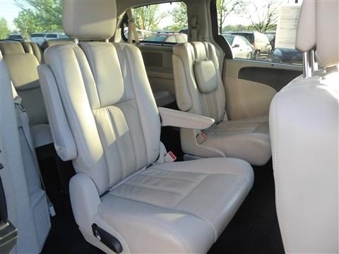 Chrysler Town & Country 4dr Wgn Touring-L 2012