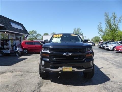 Chevrolet Silverado 1500 4WD Crew Cab 143.5" LT w/2LT 2017
