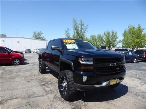 Chevrolet Silverado 1500 4WD Crew Cab 143.5" LT w/2LT 2017
