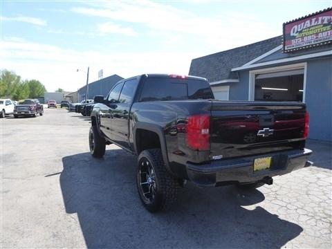 Chevrolet Silverado 1500 4WD Crew Cab 143.5" LT w/2LT 2017