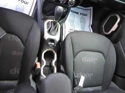 Jeep Renegade FWD 4dr Latitude 2015