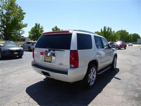 Cadillac Escalade AWD 4dr Luxury 2013