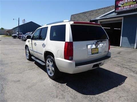 Cadillac Escalade AWD 4dr Luxury 2013